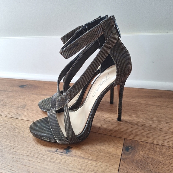 Imagine Vince Camuto metallic Heels - Picture 2 of 15